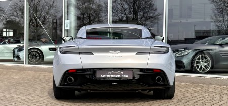 Aston Martin DB11 V8 Coupé 2018 20000 km silber 510 PS Fotos