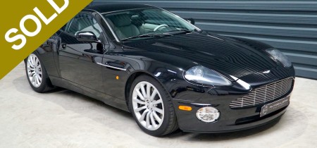 Vanquish V12 Aston Martin Fotos