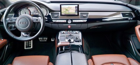 675 PS Audi S8 Quattro Fotos