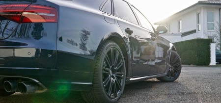 675 PS Audi S8 Quattro Fotos