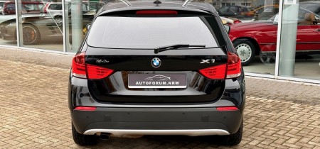 BMW X1 sDrive18i SUV VL31 2.0 E84 schwarz 2010 Fotos