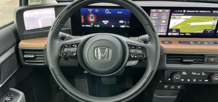 Elektrofahrzeug Honda e Advance Fotos
