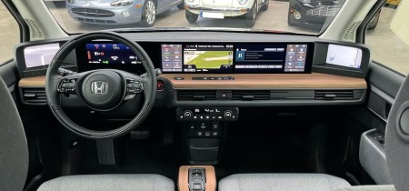 Elektrofahrzeug Honda e Advance Fotos