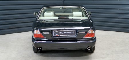 Jaguar XJ8 4.0 