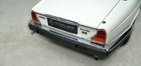 5.3 Sovereign H.E. Jaguar XJ12 Fotos