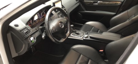 Mercedes-Benz C 63 AMG Limousine silber Fotos