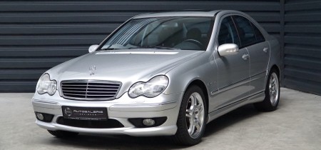 C 32 AMG Mercedes-Benz Fotos