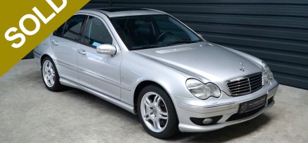 C 32 AMG Mercedes-Benz Fotos