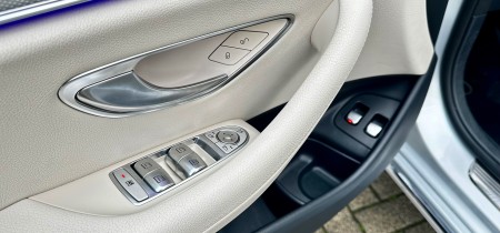 Mercedes-Benz E 220 D W213 T-Modell Kombi Avantgarde 360 Kamera 2018 Fotos