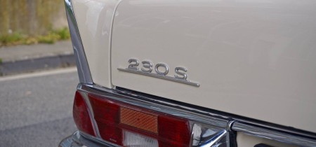 W111 230 S Mercedes Benz Fotos