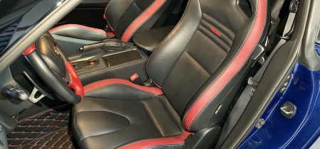 in blau Nissan GT-R 720 PS Fotos