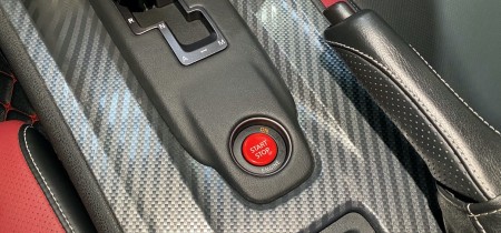 in blau Nissan GT-R 720 PS Fotos