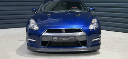 in blau Nissan GT-R 720 PS Fotos