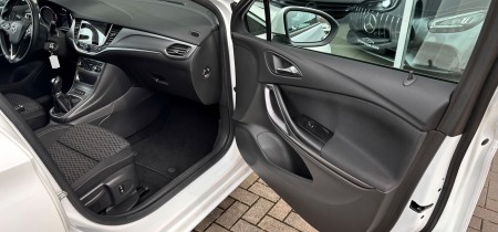 Opel Astra K 1.6 CDTI ecoFLEX Diesel Schrägheck 2016 weiss Hatchback 5 Türer Fotos