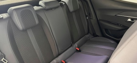 Peugeot 2008 BlueHDi 100 Allure 1,5 Liter Diesel 2020 Topausstattung Fotos