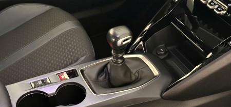 Peugeot 2008 BlueHDi 100 Allure 1,5 Liter Diesel 2020 Topausstattung Fotos