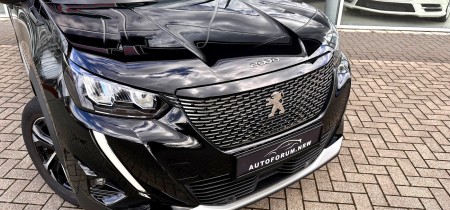 Peugeot 2008 BlueHDi 100 Allure 1,5 Liter Diesel 2020 Topausstattung Fotos