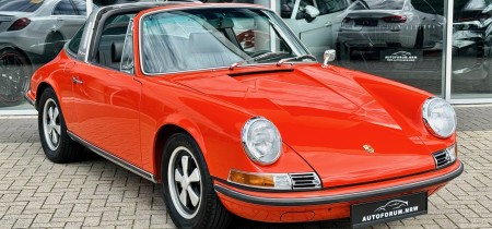 PORSCHE 911 T 2.4 Targa Ölklappe 1972 restauriert Neuzustand deutsche Papiere Blutorange 140PS Fotos