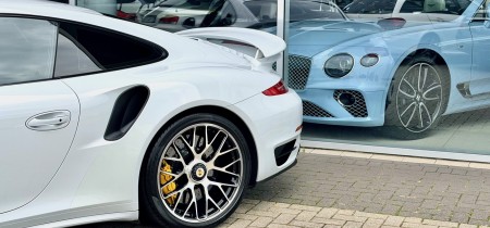 Porsche 991.1 Turbo S Coupé 560PS 2016 1. Hand Keramik Apple CarPlay Inspektion neu Fotos