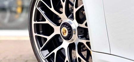 Porsche 991.1 Turbo S Coupé 560PS 2016 1. Hand Keramik Apple CarPlay Inspektion neu Fotos