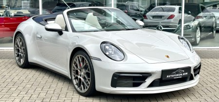 Porsche 992 / 911 Carrera S Cabrio 2022 Kreide 450PS 12500km Fotos