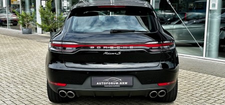 Porsche Macan S (Typ 95BA) pure white C00 Deutschland 3 Liter V6 Euro6 D-Temp 354 PS Fotos