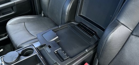 RAM 1500 HEMI Sport Crew Cab Fotos