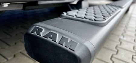 RAM 1500 HEMI Sport Crew Cab Fotos