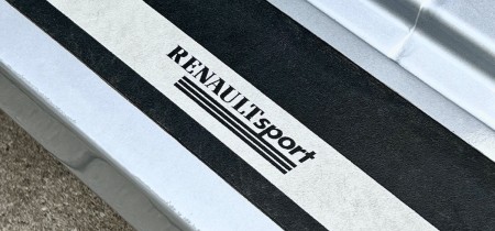 Renault Clio Sport Coupe 3.0 V6 Fotos