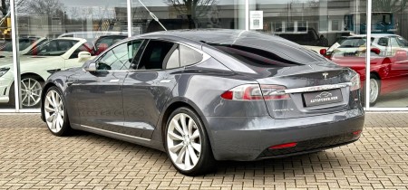 Tesla Model S 525 PS Allradantrieb 4WD 75d B19B5N Fotos